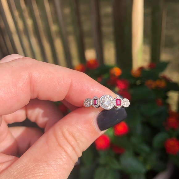 Antique diamond and ruby 5 stone ring - Picture 3 of 5